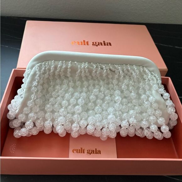 cult gaia Handbags - NWOT cult Gaia  White Beaded Clutch